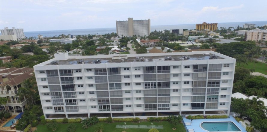 Condo in Deerfield Beach, Florida, 2 bedrooms № 1072515