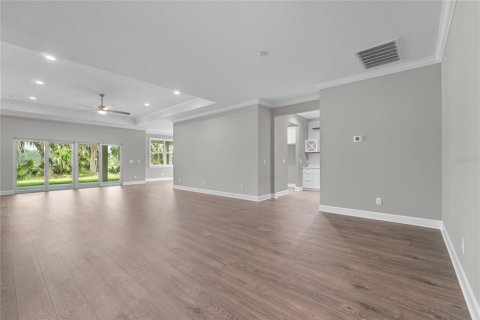 House in Mulberry, Florida 3 bedrooms, 204.38 sq.m. № 2200053 - photo 7