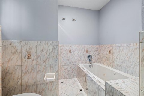 House in Palm Coast, Florida 3 bedrooms, 138.42 sq.m. № 1919656 - photo 24