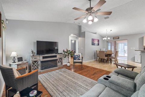 House in Palm Coast, Florida 3 bedrooms, 138.42 sq.m. № 1919656 - photo 5
