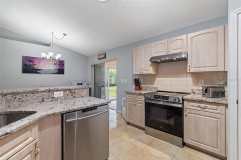 House in Palm Coast, Florida 3 bedrooms, 138.42 sq.m. № 1919656 - photo 14