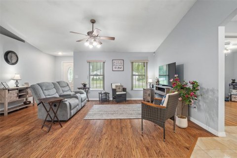 House in Palm Coast, Florida 3 bedrooms, 138.42 sq.m. № 1919656 - photo 8