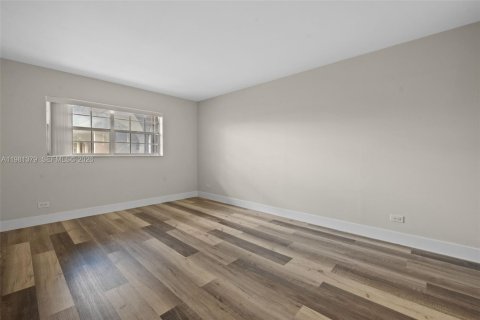 Copropriété à louer à Miami, Floride: 2 chambres, 102.38 m2 № 2043185 - photo 14