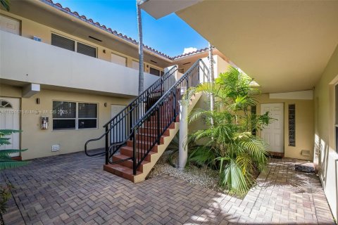 Apartamento en alquiler en Fort Lauderdale, Florida, 1 dormitorio, 57.6 m2 № 1943881 - foto 8