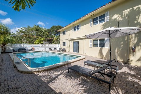 Apartamento en alquiler en Fort Lauderdale, Florida, 1 dormitorio, 57.6 m2 № 1943881 - foto 10