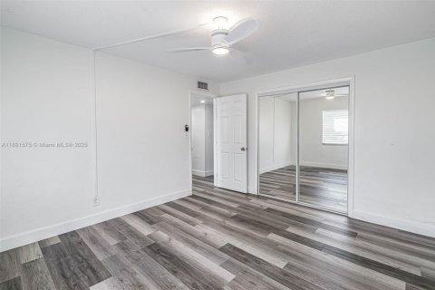 Apartamento en alquiler en Fort Lauderdale, Florida, 1 dormitorio, 57.6 m2 № 1943881 - foto 4