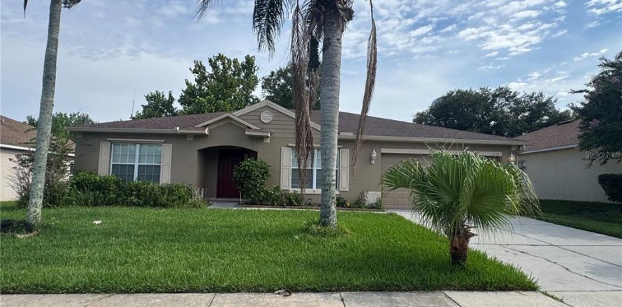 House in Winter Garden, Florida 4 bedrooms, 236.44 sq.m. № 2394358