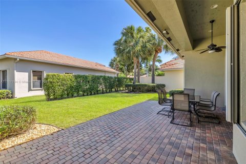 House in Boynton Beach, Florida 3 bedrooms, 178.28 sq.m. № 1701111 - photo 30