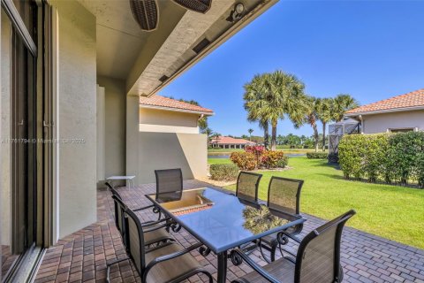 House in Boynton Beach, Florida 3 bedrooms, 178.28 sq.m. № 1701111 - photo 29