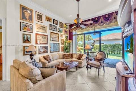 House in Boynton Beach, Florida 3 bedrooms, 178.28 sq.m. № 1701111 - photo 12