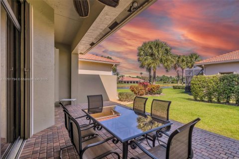 House in Boynton Beach, Florida 3 bedrooms, 178.28 sq.m. № 1701111 - photo 28