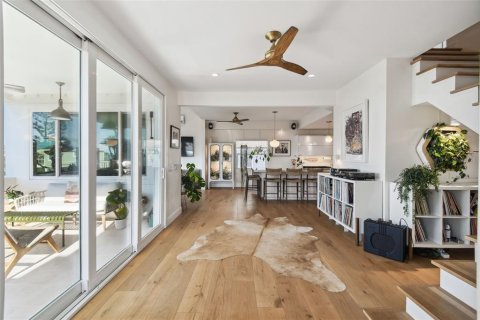 Casa en venta en Tarpon Springs, Florida, 4 dormitorios, 236.34 m2 № 1910262 - foto 15