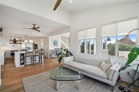 Casa en venta en Tarpon Springs, Florida, 4 dormitorios, 236.34 m2 № 1910262 - foto 16