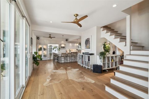 Casa en venta en Tarpon Springs, Florida, 4 dormitorios, 236.34 m2 № 1910262 - foto 14