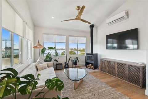 Casa en venta en Tarpon Springs, Florida, 4 dormitorios, 236.34 m2 № 1910262 - foto 12