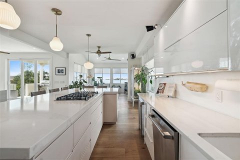 Casa en venta en Tarpon Springs, Florida, 4 dormitorios, 236.34 m2 № 1910262 - foto 20