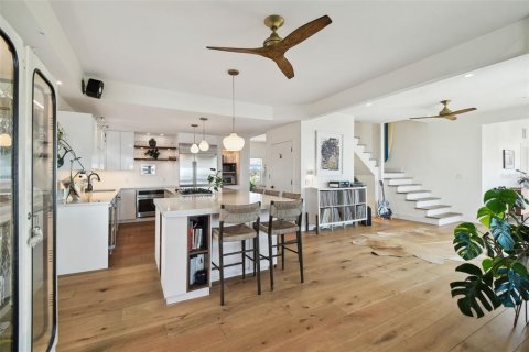 Casa en venta en Tarpon Springs, Florida, 4 dormitorios, 236.34 m2 № 1910262 - foto 23