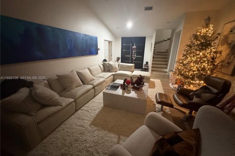 Купить виллу или дом в Пальметто-Бей, Флорида 4 спальни, 350.06м2, № 1991877 - фото 13