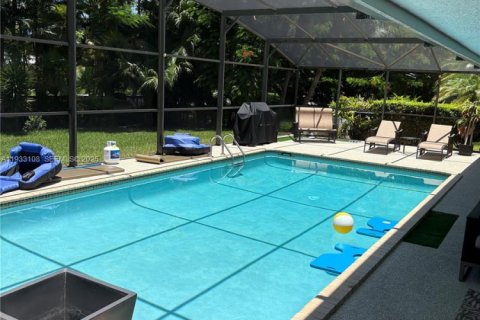 Купить виллу или дом в Пальметто-Бей, Флорида 4 спальни, 350.06м2, № 1991877 - фото 9