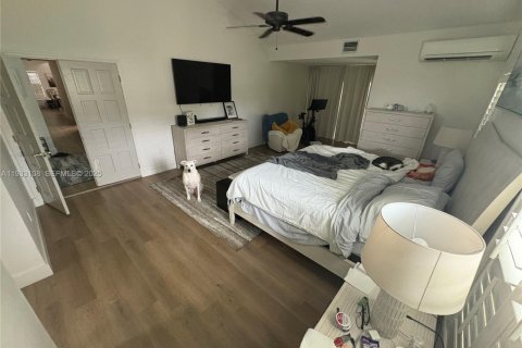 Купить виллу или дом в Пальметто-Бей, Флорида 4 спальни, 350.06м2, № 1991877 - фото 8