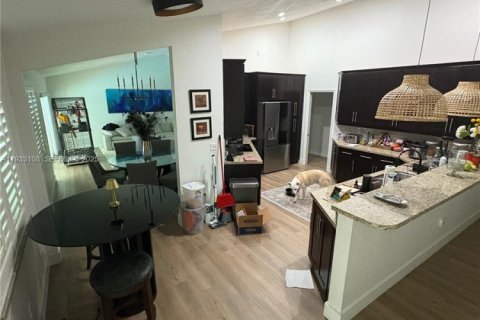 Купить виллу или дом в Пальметто-Бей, Флорида 4 спальни, 350.06м2, № 1991877 - фото 5