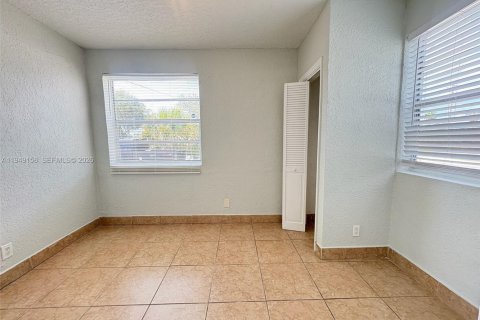 Снять в аренду виллу или дом в Холливуд, Флорида 2 спальни, 78.5м2, № 2004902 - фото 3