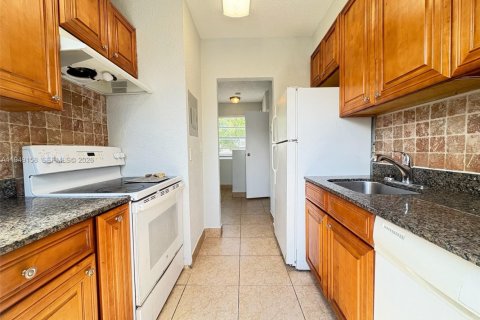 Дом в Холливуд, Флорида 2 спальни, 78.5м2 № 2004902