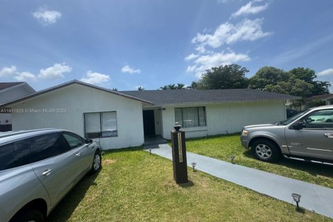 Купить виллу или дом в Майами, Флорида 4 спальни, 136.38м2, № 1967383 - фото 10