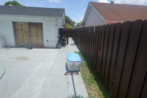 Купить виллу или дом в Майами, Флорида 4 спальни, 136.38м2, № 1967383 - фото 21