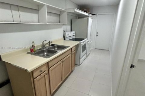 Купить виллу или дом в Майами, Флорида 4 спальни, 136.38м2, № 1967383 - фото 6