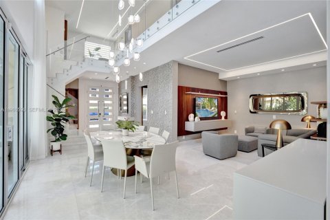 Дом в Авентура, Флорида 3 спальни, 260.13м2 № 2081322