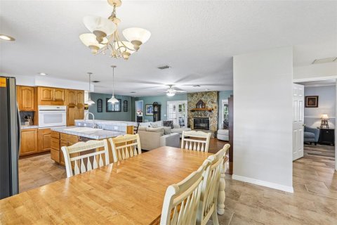 House in Palm Harbor, Florida 4 bedrooms, 311.59 sq.m. № 2304732 - photo 8