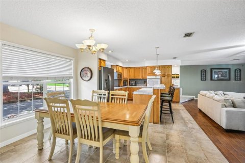 House in Palm Harbor, Florida 4 bedrooms, 311.59 sq.m. № 2304732 - photo 9