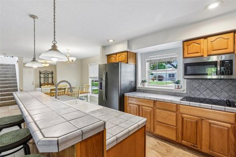 House in Palm Harbor, Florida 4 bedrooms, 311.59 sq.m. № 2304732 - photo 13