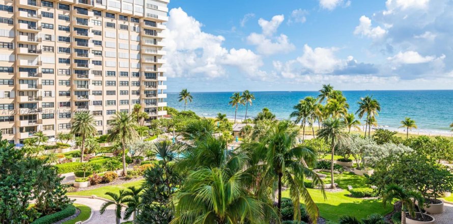 Condo à Lauderdale-by-the-Sea, Floride, 1 chambre  № 2171046