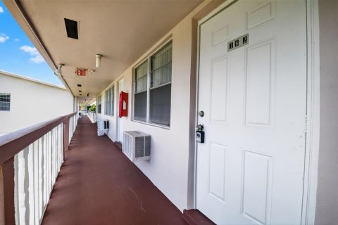 Copropriété à vendre à West Palm Beach, Floride: 2 chambres, 76.09 m2 № 2181103 - photo 2