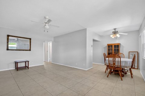 Copropriété à vendre à West Palm Beach, Floride: 2 chambres, 76.09 m2 № 2181103 - photo 5