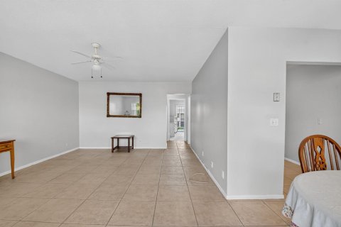 Copropriété à vendre à West Palm Beach, Floride: 2 chambres, 76.09 m2 № 2181103 - photo 4