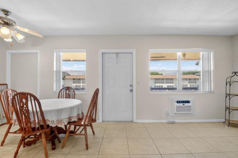 Copropriété à vendre à West Palm Beach, Floride: 2 chambres, 76.09 m2 № 2181103 - photo 3