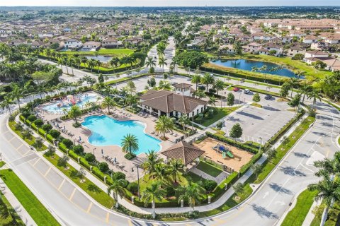 Купить таунхаус в Хомстед, Флорида 3 спальни, 153.29м2, № 1998707 - фото 30