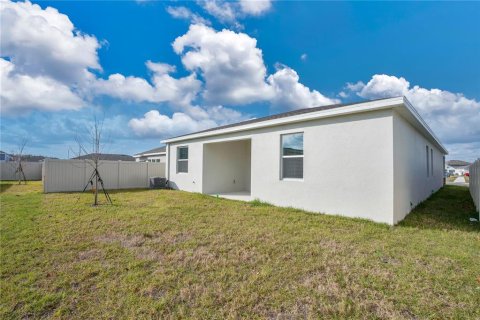 Villa ou maison à louer à Winter Haven, Floride: 4 chambres, 195.93 m2 № 2401036 - photo 25