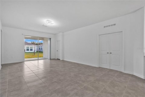 Villa ou maison à louer à Winter Haven, Floride: 4 chambres, 195.93 m2 № 2401036 - photo 4