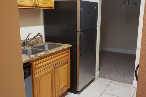 Condo in Orlando, Florida, 1 bedroom  № 2111261 - photo 2