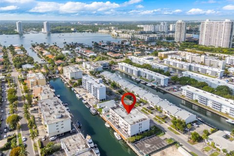 Снять в аренду кондоминиум в Норт-Майами-Бич, Флорида 1 спальня, 66.15м2, № 1991427 - фото 29