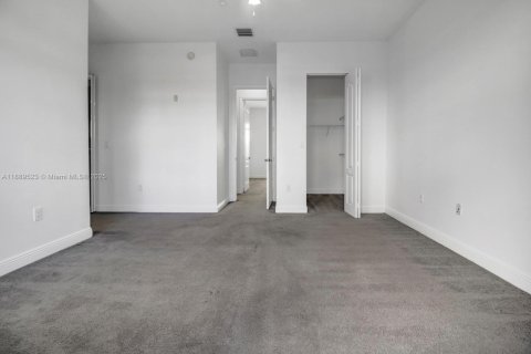 Townhouse in Fort Lauderdale, Florida 3 bedrooms, 183.67 sq.m. № 1938802 - photo 23