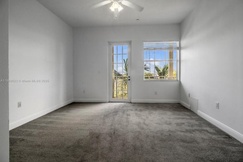 Townhouse in Fort Lauderdale, Florida 3 bedrooms, 183.67 sq.m. № 1938802 - photo 24