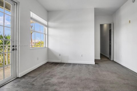 Townhouse in Fort Lauderdale, Florida 3 bedrooms, 183.67 sq.m. № 1938802 - photo 22