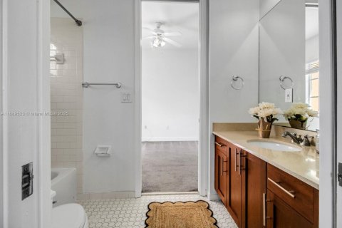 Townhouse in Fort Lauderdale, Florida 3 bedrooms, 183.67 sq.m. № 1938802 - photo 29