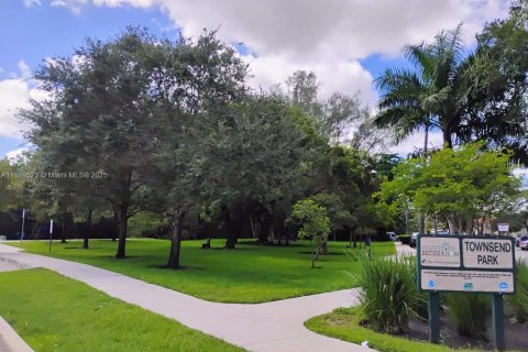 Townhouse in Fort Lauderdale, Florida 3 bedrooms, 183.67 sq.m. № 1938802 - photo 4