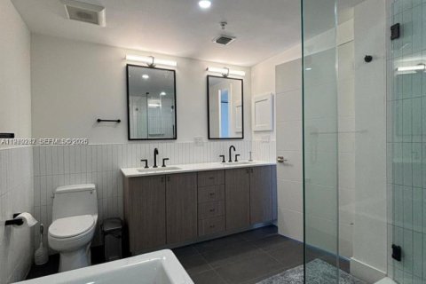 Снять в аренду квартиру в Корал-Гейблс, Флорида 2 спальни, 100.71м2, № 2079367 - фото 7